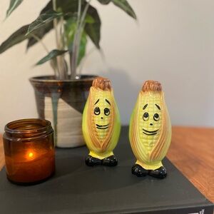 Corn Cob Salt and Pepper Shakers